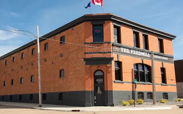 Happy Hour - Image 1