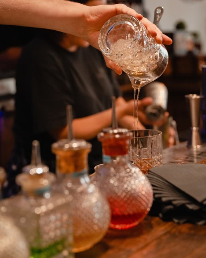 House Cocktail Happy Hour - Image 1