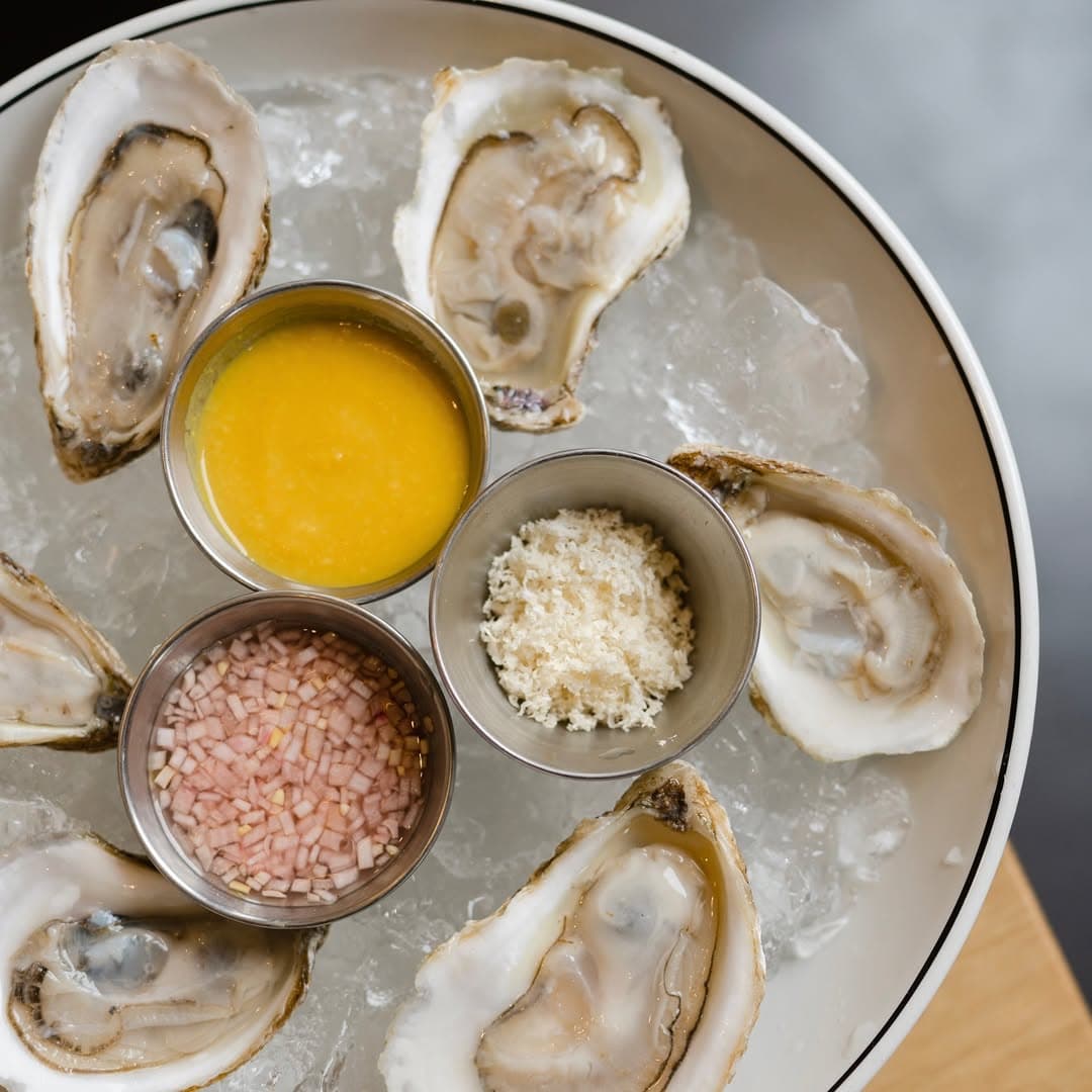 Pearls & Pours Thursday - Image 1