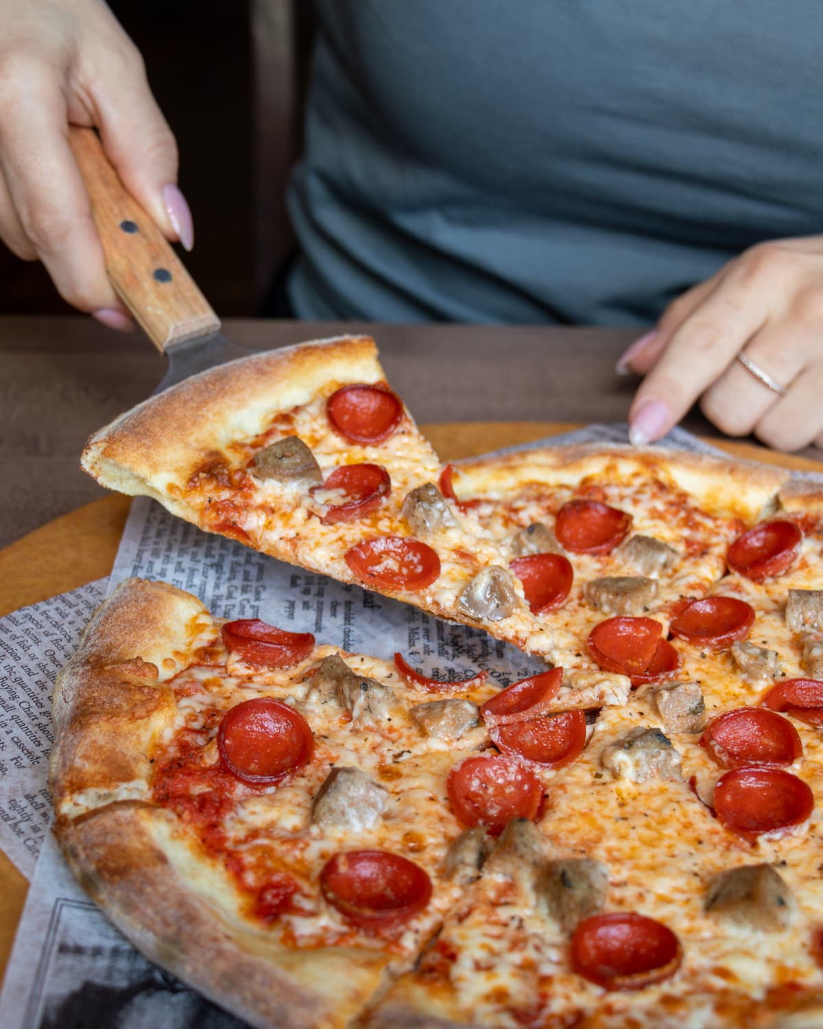 Sunday Brunch, Pizza & Karaoke - Image 3