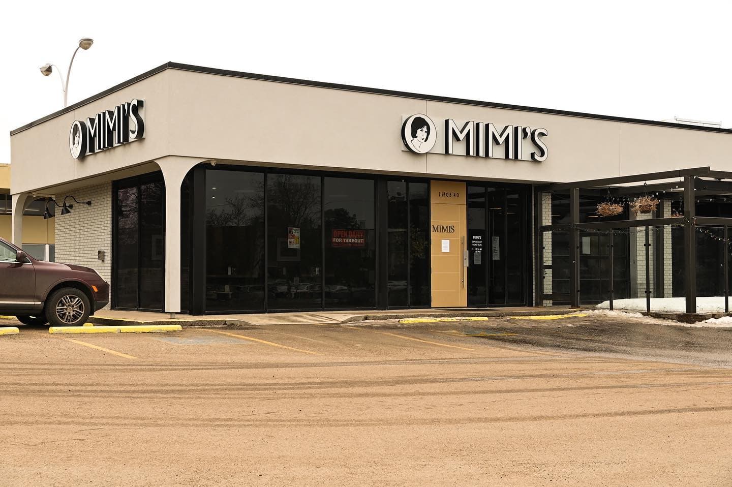 Wings & Pints Wednesday - Image 1