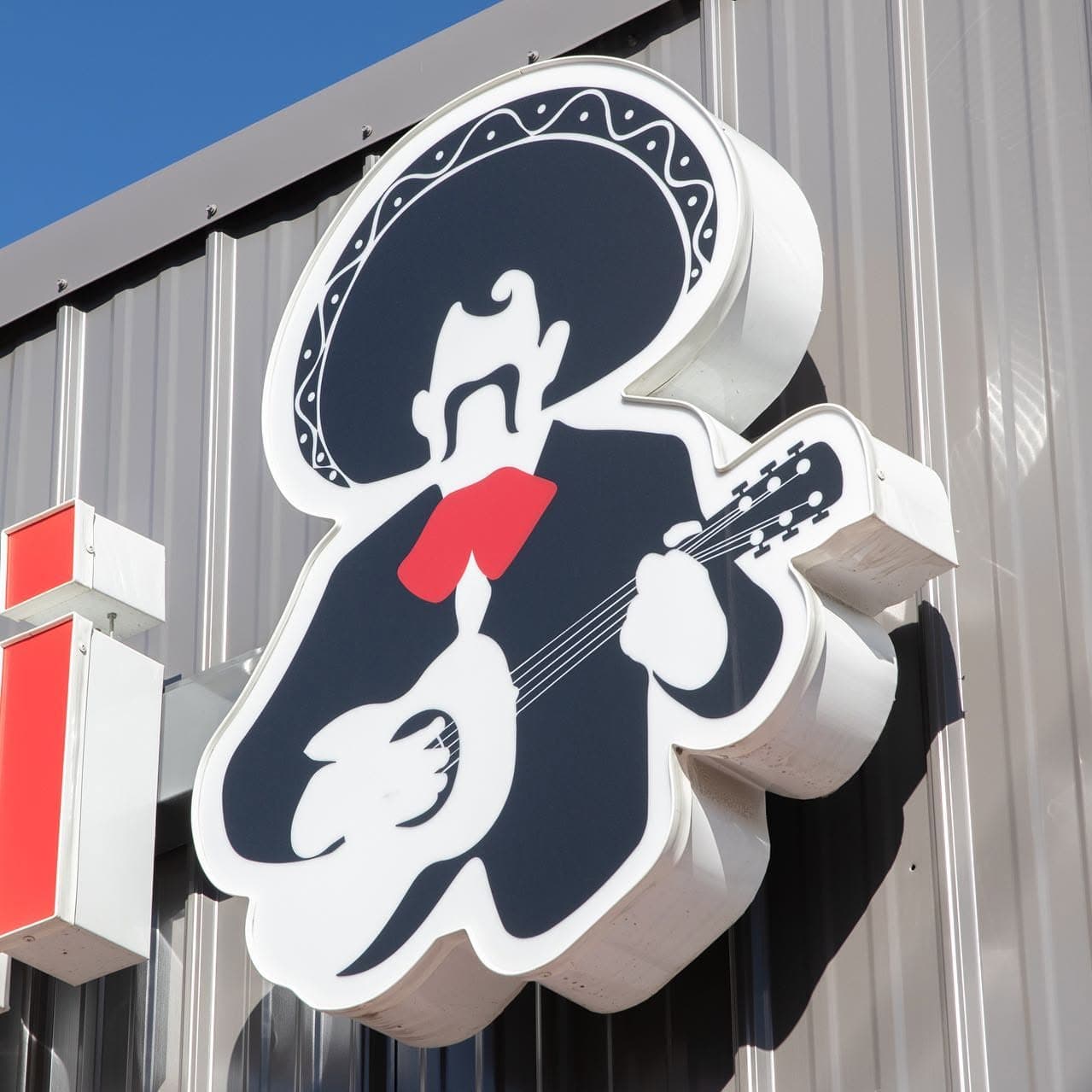 El Mariachi Restaurant - Image 4