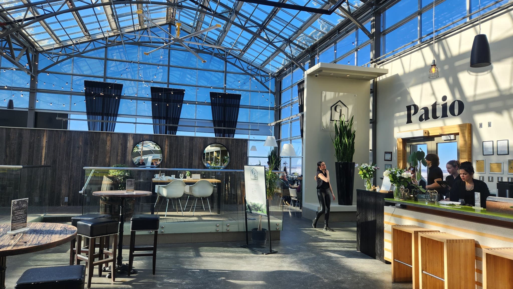 Glasshouse Kitchen | Bar - Image 1